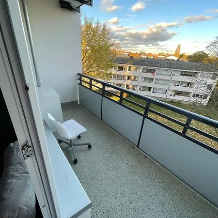 Moeblierte Zwei Zimmer Wohnung In Koeln Ost Apartment