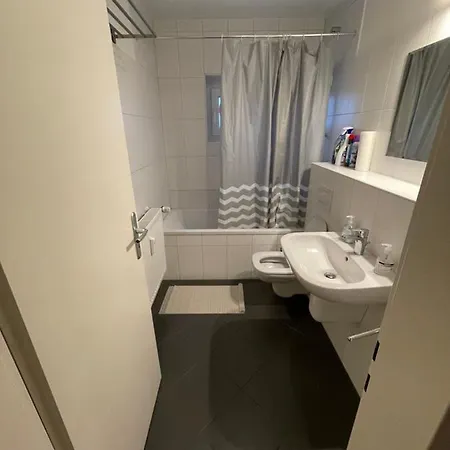Moeblierte Zwei Zimmer Wohnung In Koeln Ost