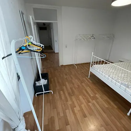 Moeblierte Zwei Zimmer Wohnung In Koeln Ost