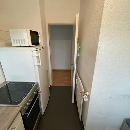 Lejlighed Moeblierte Zwei Zimmer Wohnung In Koeln Ost