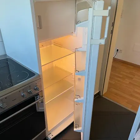Moeblierte Zwei Zimmer Wohnung In Koeln Ost Lejlighed Köln